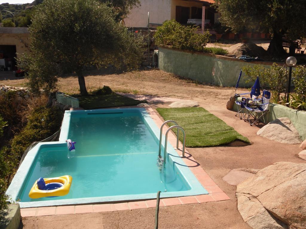 Villa L'Oleandro Oliena Bagian luar foto