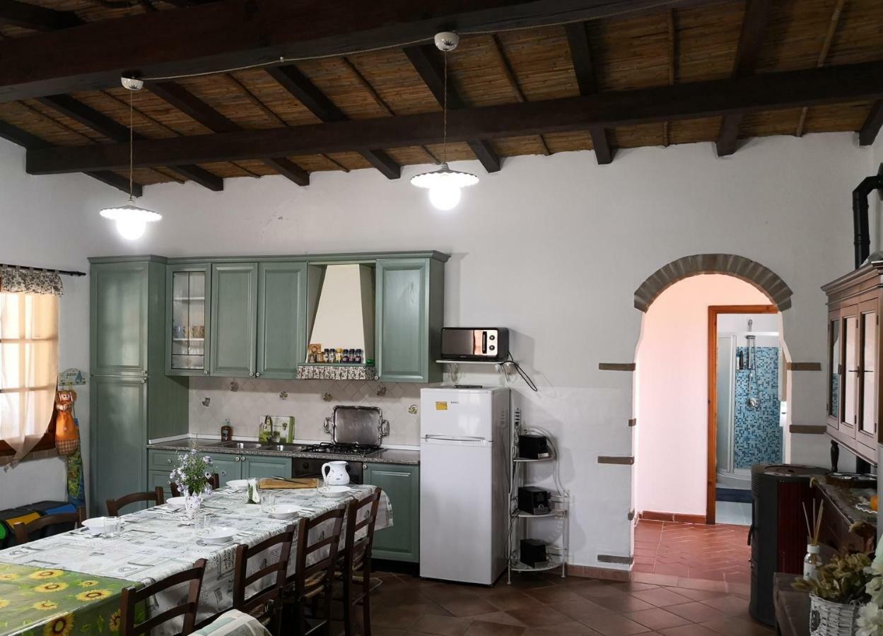 Villa L'Oleandro Oliena Bagian luar foto