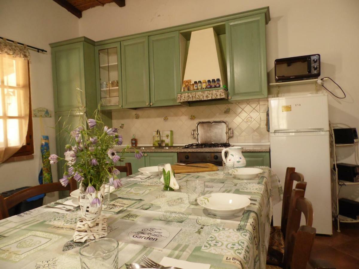 Villa L'Oleandro Oliena Bagian luar foto