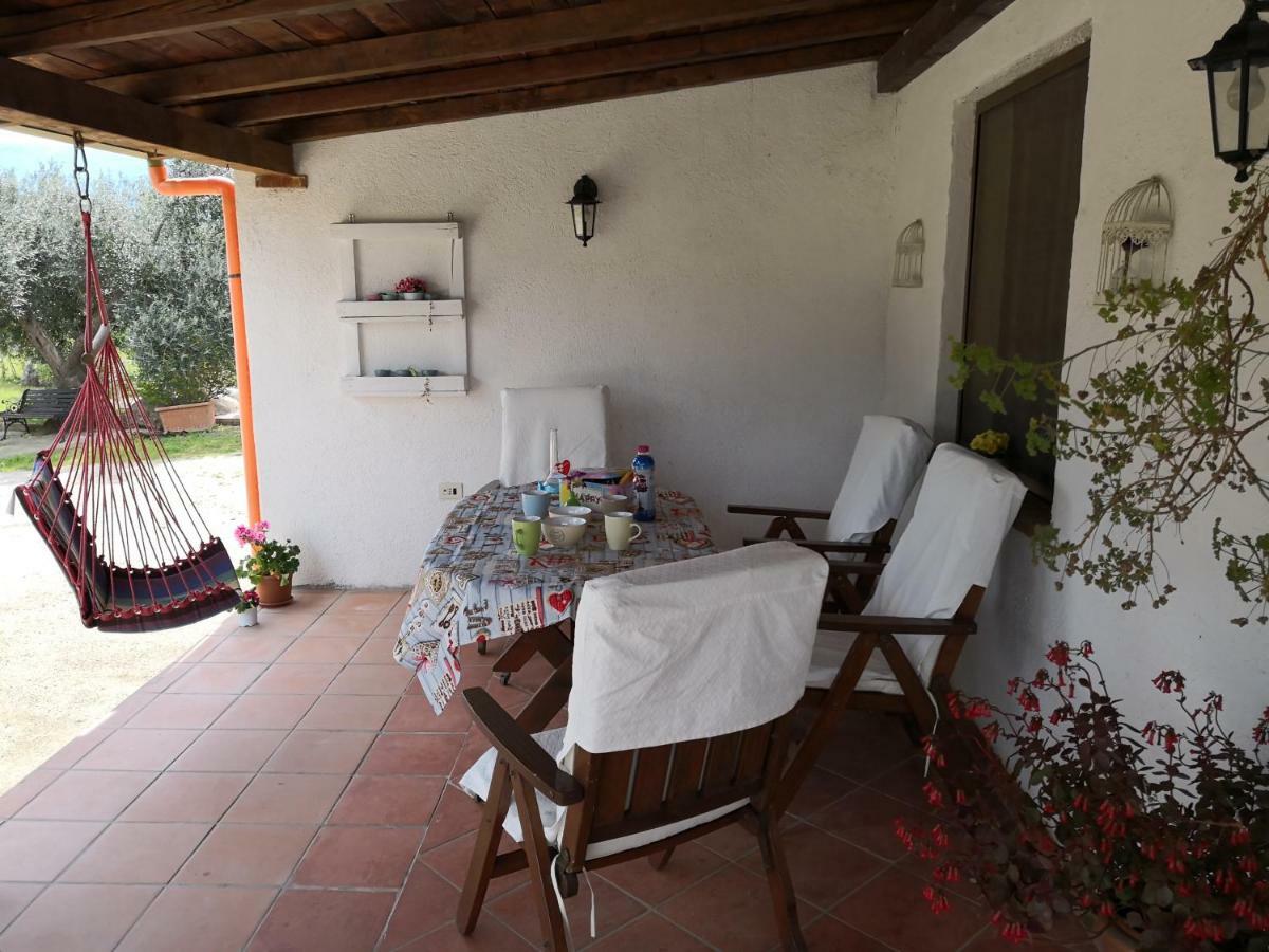 Villa L'Oleandro Oliena Bagian luar foto